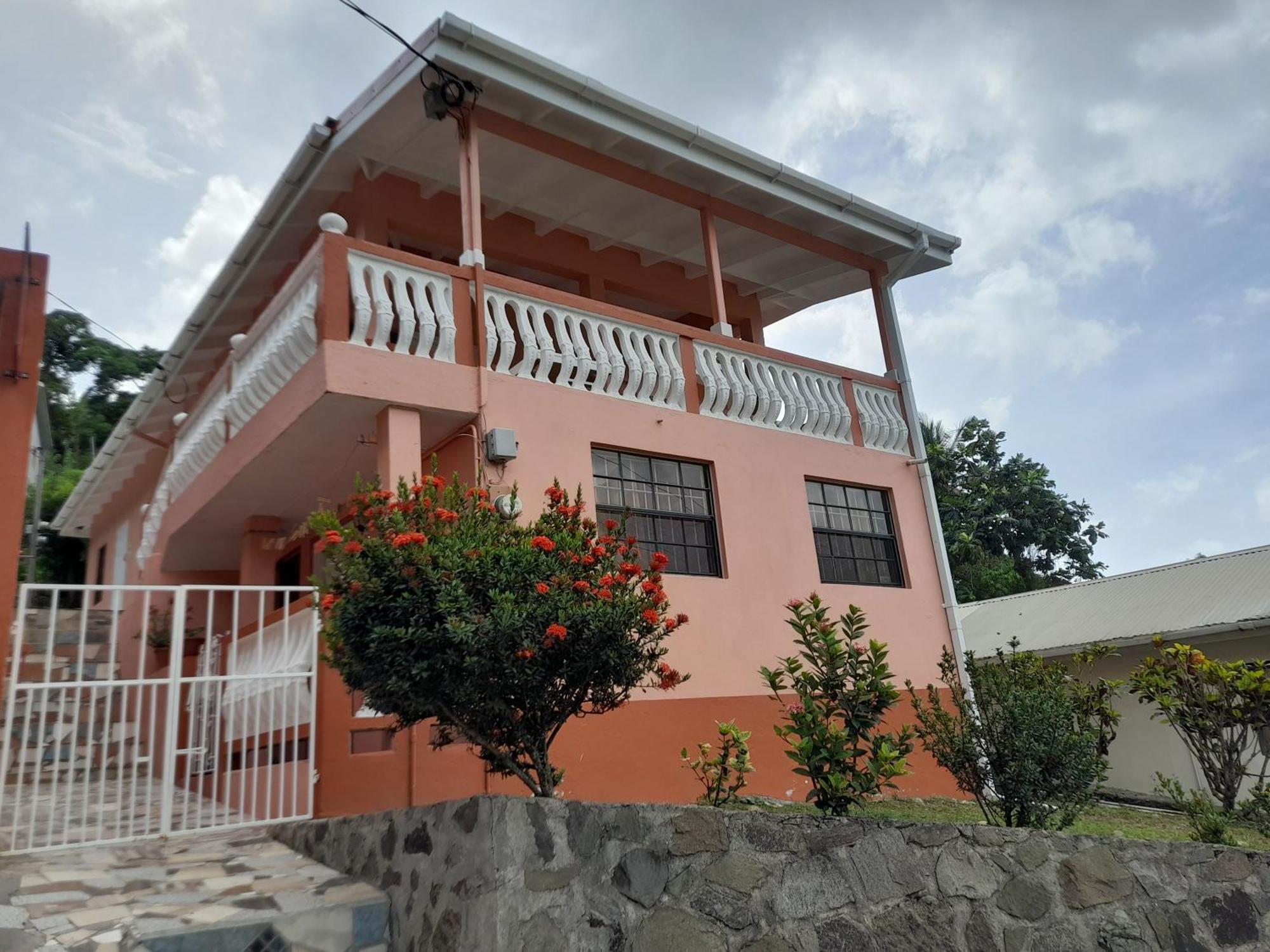 Angie'S Cove, Modern Get-Away Overlooking Castries Kültér fotó